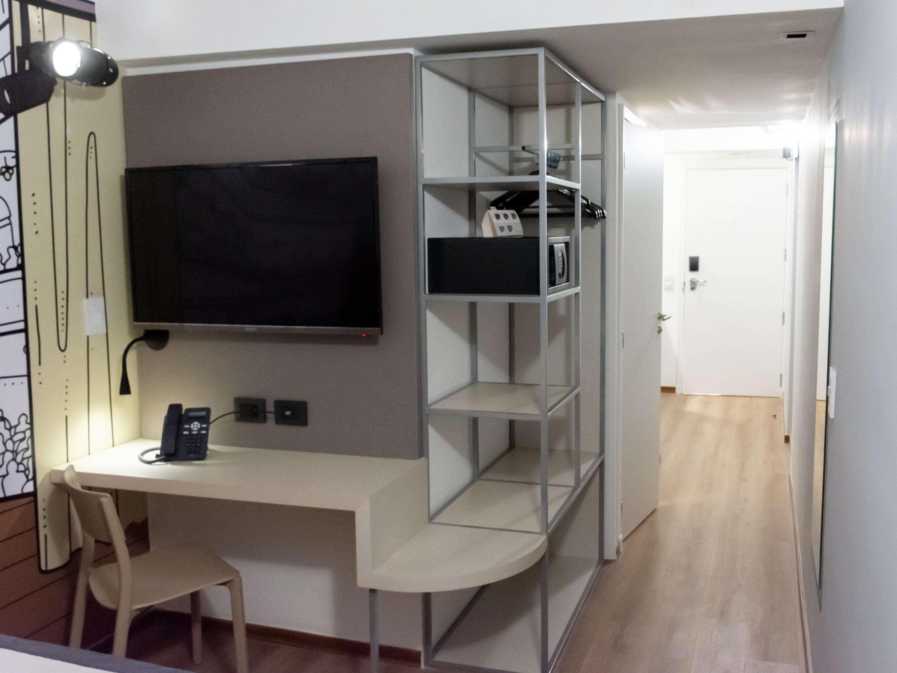 Hotel Ibis Styles Florida 3*